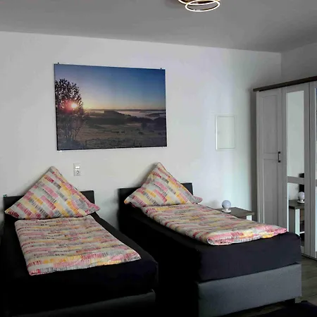 Race & Rest Apartments *