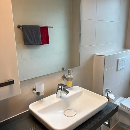 Race & Rest Apartments 아파트 *